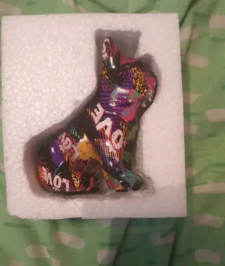 Statuetta cane decorata