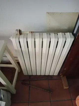 Radiador de calefacción blanco