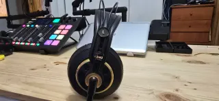 Auriculares AKG K240 Studio COMO NUEVOS