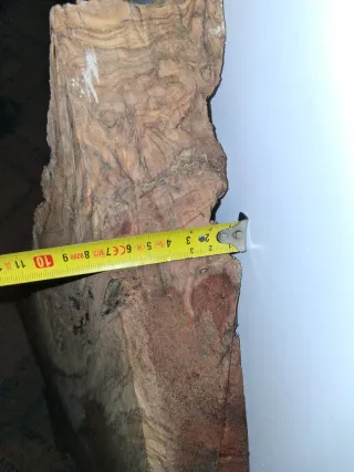 Madera de olivo cortada