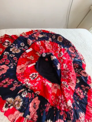 Camisa Love T floral azul y roja Talla M/L