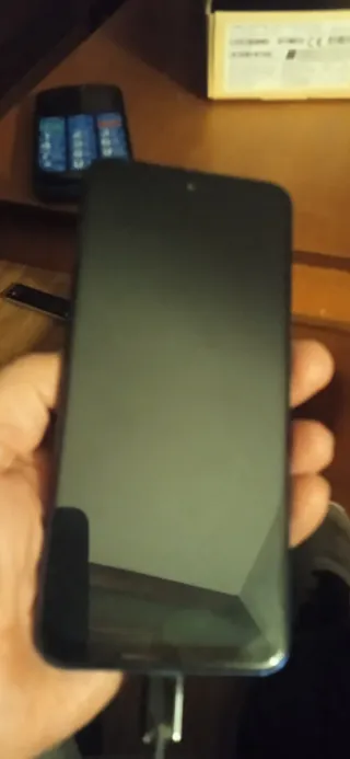 Xiaomi Redmi 10A con schermo rotto