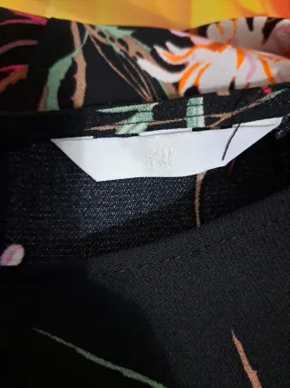 Vestido H&M estampado flores + tacones