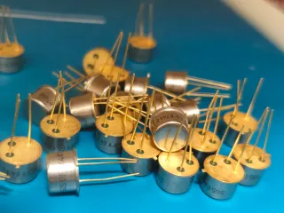 Transistor BFY64 SGS NOS Gold PIN rari