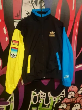 XS Adidas Originals Road to Tokyo Shadow Windrunne