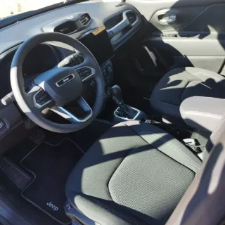 Jeep Renegade "Altitude"  2024