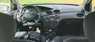 Ford Focus 2000