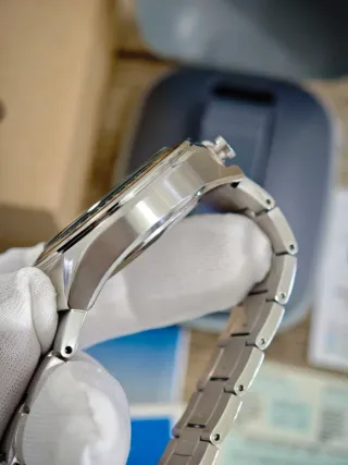 Seiko Bullhead Spirit Smart SCEB009