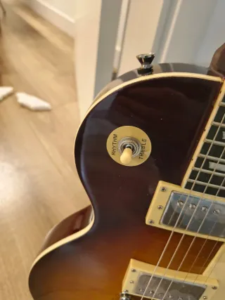 Guitarra eléctrica tipo Gibson Les Paul