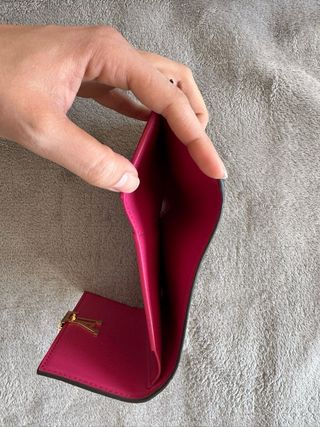 Monedero Louis Vuitton Capucines Negro Rosa