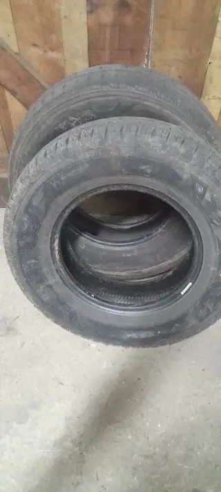 Neumaticos 195R14C 106/104S,8 lonas
