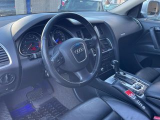 Audi Q7 4.2 FSI quattro tiptronic