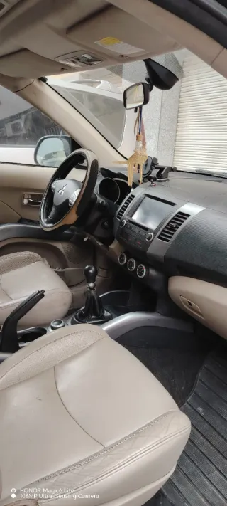 Mitsubishi Outlander 2008