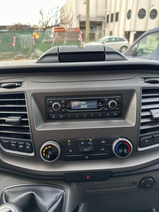 Ford Transit 350 125cv L2H2 Van Ambiente Delantera