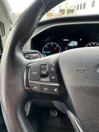 Ford Transit 350 125cv L2H2 Van Ambiente Delantera