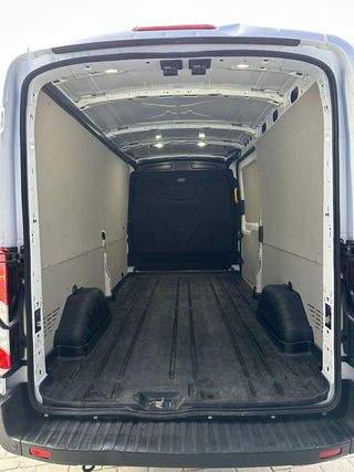 Ford Transit 350 125cv L2H2 Van Ambiente Delantera