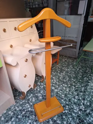 Galan de madera bien cuidado