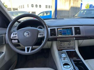 Jaguar XF 4.2 V8 Premium Luxury