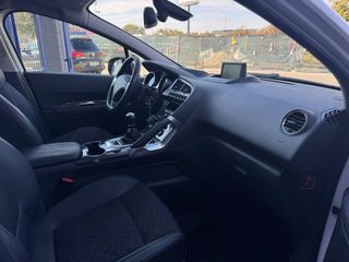 Peugeot 3008 1.2 PureTech 130 S&S Allure