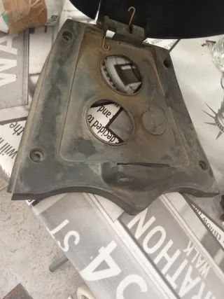 Derbi senda tapa de depósito