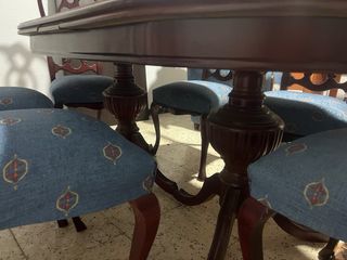 Mesa comedor extensible y sillas