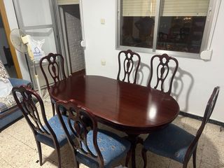 Mesa comedor extensible y sillas