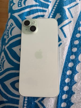 Iphone 15 plus verde de  256 gb en perfecto estado
