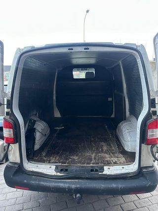 Volkswagen Transporter Furgón Largo T.A. 2.0 BiTDI 180 4m 2.8T