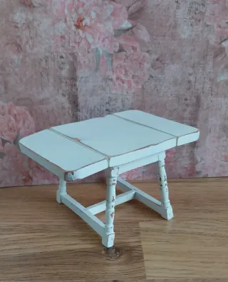 Mesa casa de muñecas. Ideal Maileg