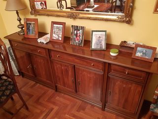 Varios, aparador, mesa de salón, sofás, sillones