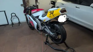 Suzuki RGV 250 VJ22