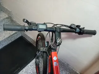 Bicicleta eléctrica sin estrenar.