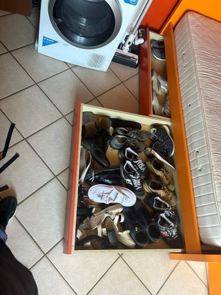 Cameretta con doppio letto per bambini e ragazzi