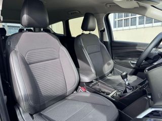 Ford Kuga 2.0 TDCi 110kW 4x2 A-S-S Titanium