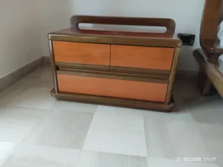 Cassettiera con specchio e 2 comodini