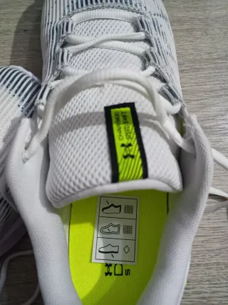 Under Armour zapatillas de running o casual