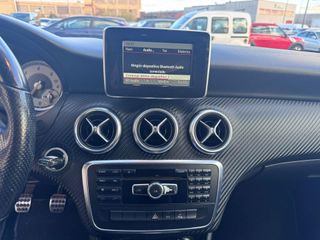 Mercedes-Benz Clase A 200 d AMG Line