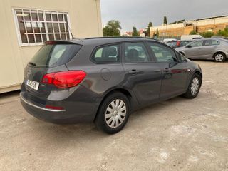 Opel Astra 1.7 CDTi 110 CV Selective ST