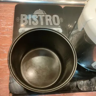 Robot de cocina en perfecto estado para freír coce