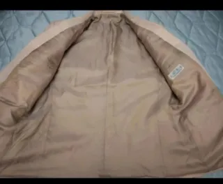 Americana color beige-crema de Royal Blue.