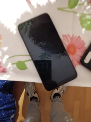 Móvil Xiaomi Negro + Cargador y Funda