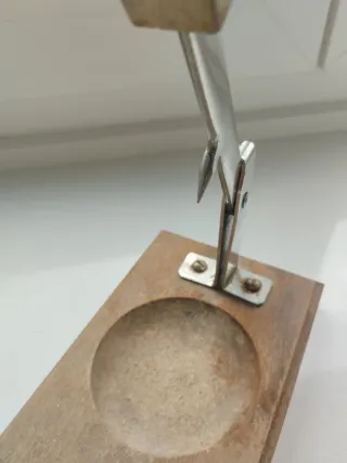 Abridor de ostras antiguo madera y metal