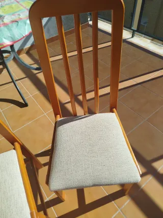 Juego de 5 sillas de comedor de madera