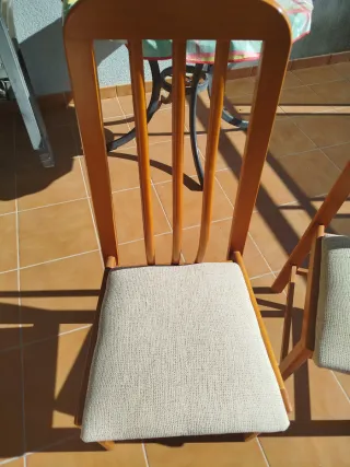 Juego de 5 sillas de comedor de madera