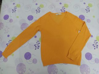 Jersey fino naranja cuello pico