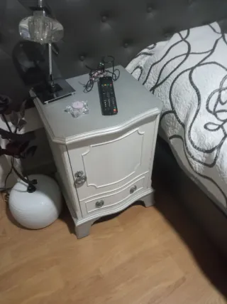 Comodini in legno massello