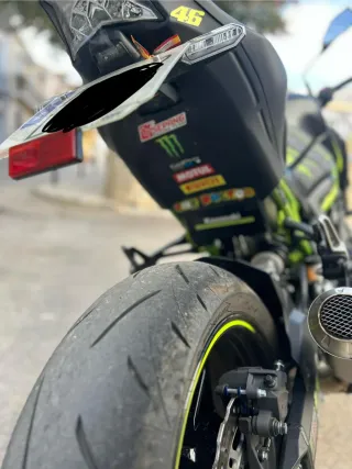 Kawasaki Z900 Negra y Verde