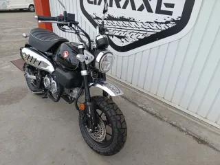 Honda Monkey Negra