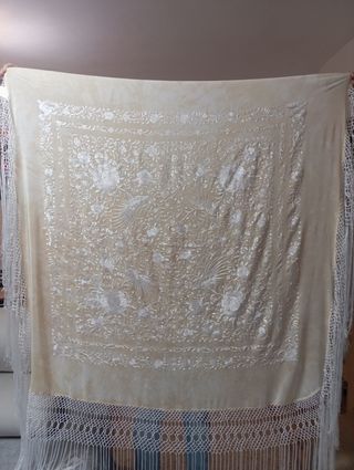 Mantón de Manila Beige y Blanco