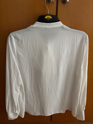 Blusa Zara Blanca Talla M con Lazos